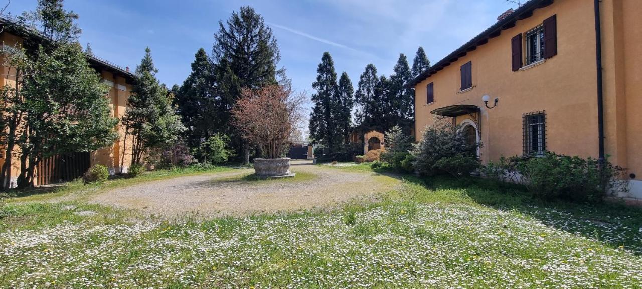 Farolfi Apartments Villa Galliera Bologne Extérieur photo